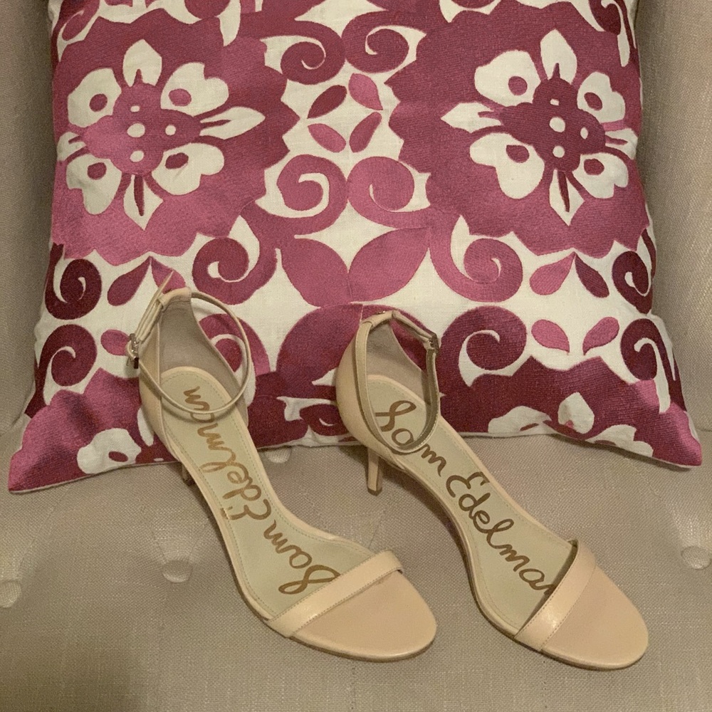 Sam Edelman - Brand new Sleek heeled sandal